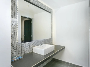 Capital O 89905 T5 Boutique Hotel