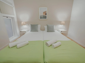 Porto Modern Downtown Apartment C