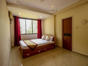 OYO Home 9880 Pool facing 2BHK Calangute