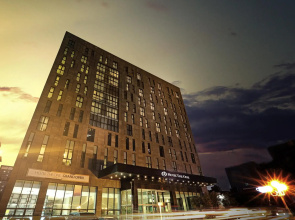 Hotel The One