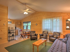 'the Cedars' Cabin w/ Beach Access on Panther Pond