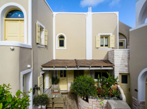 Santorini Suite Home