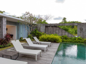 Отель Hideaway Villas Bali Uluwatu by Kanaan Hospitality