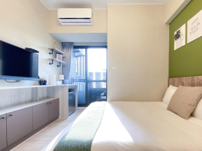 Sunshine Hotel