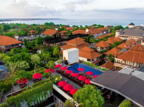 Отель Sevn Legian