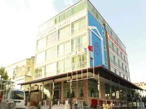 Grand Calypso Hotel