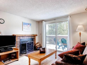 Mark IX 9 by Peak Property