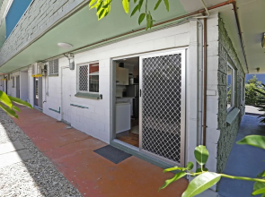 Ground Floor Easy Unit Close to City 4