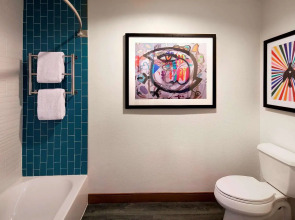 The Kinney - Venice Beach