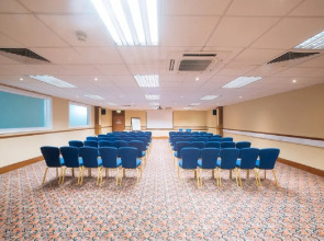 Renaissance London Heathrow Hotel