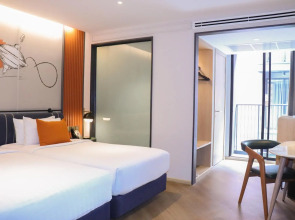 The Quart Ruamrudee by UHG