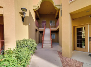 Inviting Las Cruces Condo < 1 Mi to Mesilla Plaza!