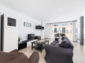 MOLL 3 - Apartment with sea views in Cala Bona. Free WiFi
