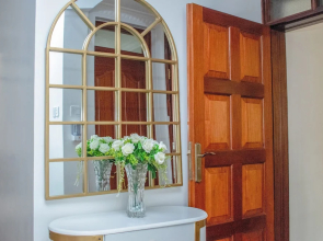 Luxel Suites by Homes by Della