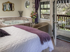 Candlelight Inn Napa Valley