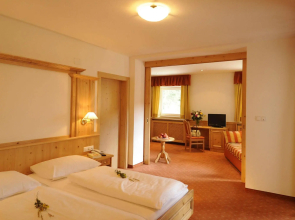 Berghotel Zum Zirm