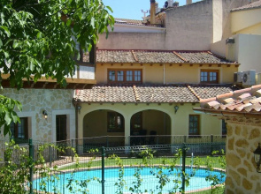 Apartamentos Turísticos El Nogal