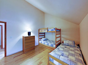 New Listing! Sunny & Wooded Oasis W/ Pool & Bikes 3 Bedroom Condo