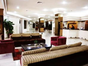 Tibisay Hotel del Lago