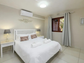 San Lameer Villa Rentals  2510