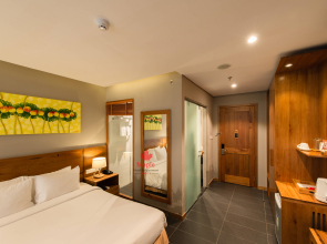 Maple Hotel & Apartment