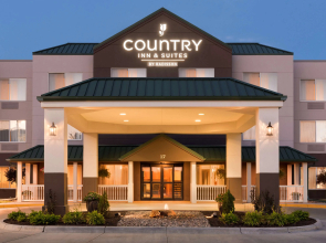 Country Inn & Suites by Radisson, Council Bluffs, IA