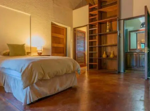 Impisi Safari Lodge