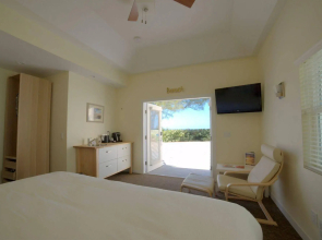 Casey Key Resorts - Beachfront