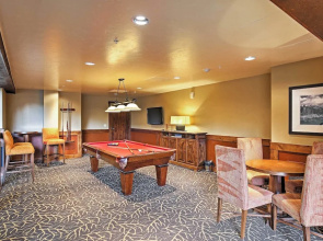 Ski-in/ski-out Breckenridge Resort Condo at Peak 7