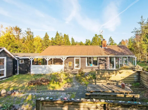 Quaint Holiday Home in Glesborg near Beach