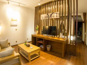 The Corner Seaview Hotel