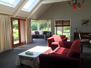 Rhododendron Garden Hotel