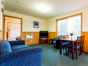 Driftwood Strahan Villas Hotel