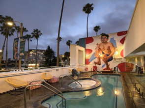 The Kinney - Venice Beach