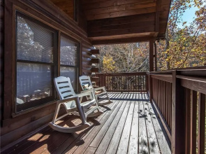 Mountain Flower 4 Bedroom Home with Hot Tub