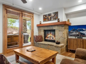 Trail's End Lodge at Deer Valley Resort - One Bedroom Residence with Spa #104 1 Condo