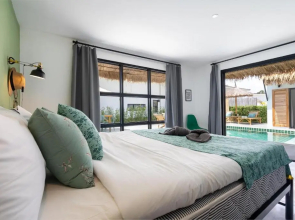 Manao Pool Villa 11 - 5 mins walk to the beach