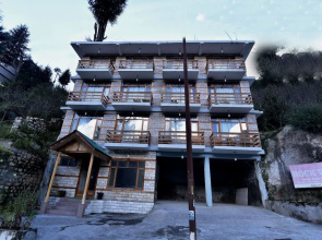 OYO 19872 Hotel Rock Villa