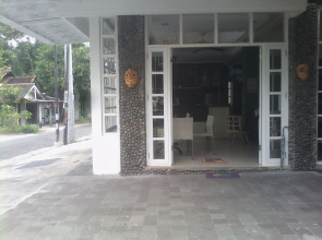 Griya Nendra Hotel