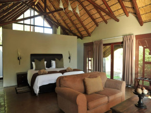 Black Rhino Game Lodge
