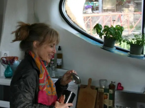 Houseboat Gaudi aan de Rijn