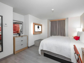 Hotel Saint Clair- Magnificent Mile