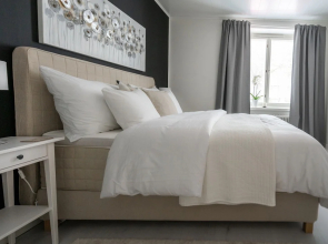 Luminous 1br next to Puu-Vallilla
