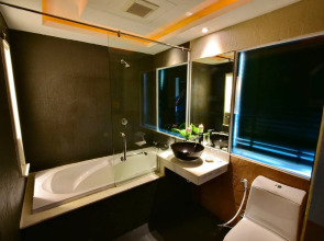 R-Mar Resort and Spa