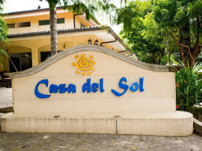 Casa del Sol-4 Secured and Quiet Complex - Minute Walk to the Beach