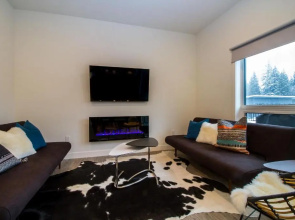 Kasper’s Den by Revelstoke Vacations