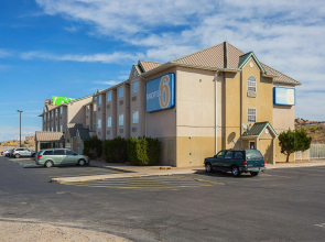 Motel 6 Bernalillo, NM