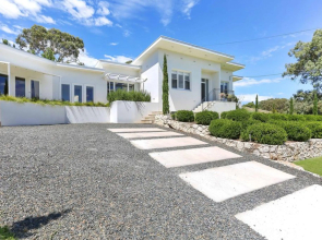 Barossa White House