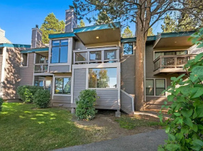 Mv32: Lakeland Village Luxury Condo With Great Amenities
