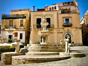 Casa del Ginnasio - Taormina city center